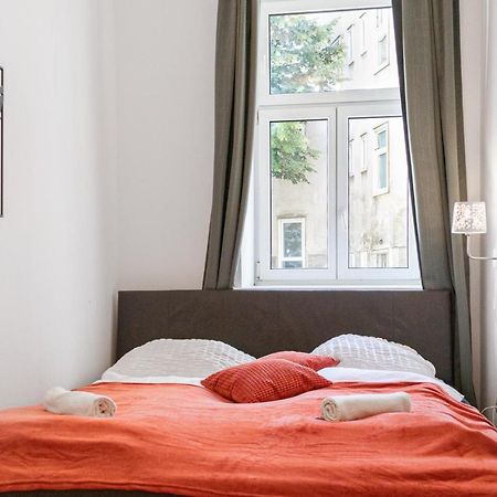 Welcoming 3Br Budget Apt. Well Connected Vienna Exterior photo